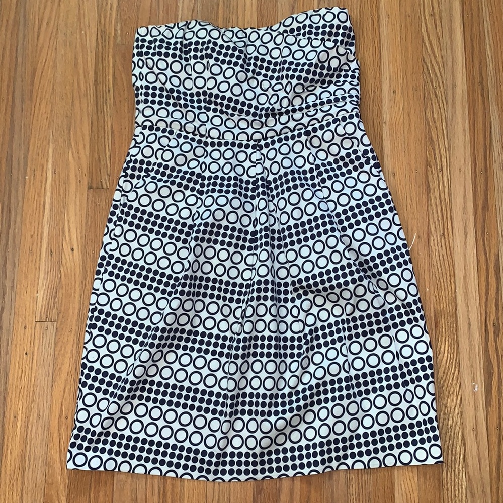 The Limited Strapless Dress with pockets!